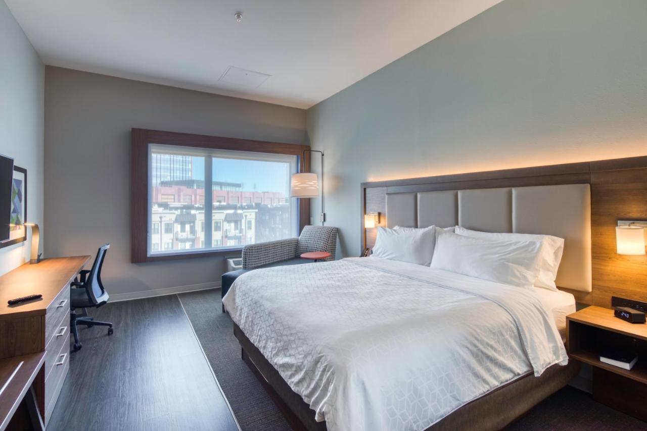 Holiday Inn Express & Suites - Charlotte - South End By Ihg Екстериор снимка