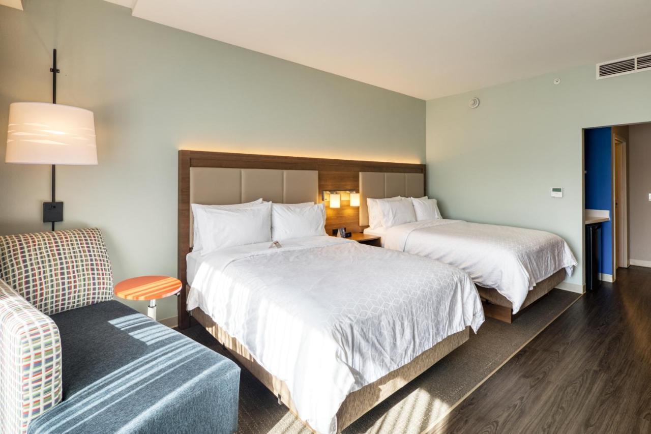 Holiday Inn Express & Suites - Charlotte - South End By Ihg Екстериор снимка
