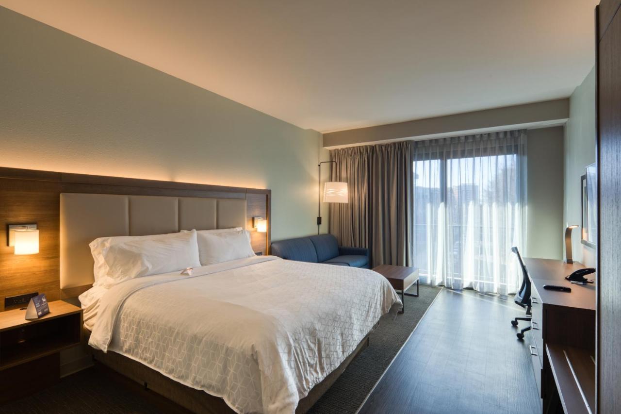 Holiday Inn Express & Suites - Charlotte - South End By Ihg Екстериор снимка