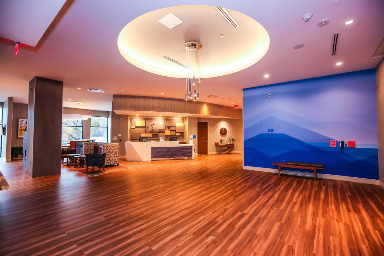Holiday Inn Express & Suites - Charlotte - South End By Ihg Екстериор снимка