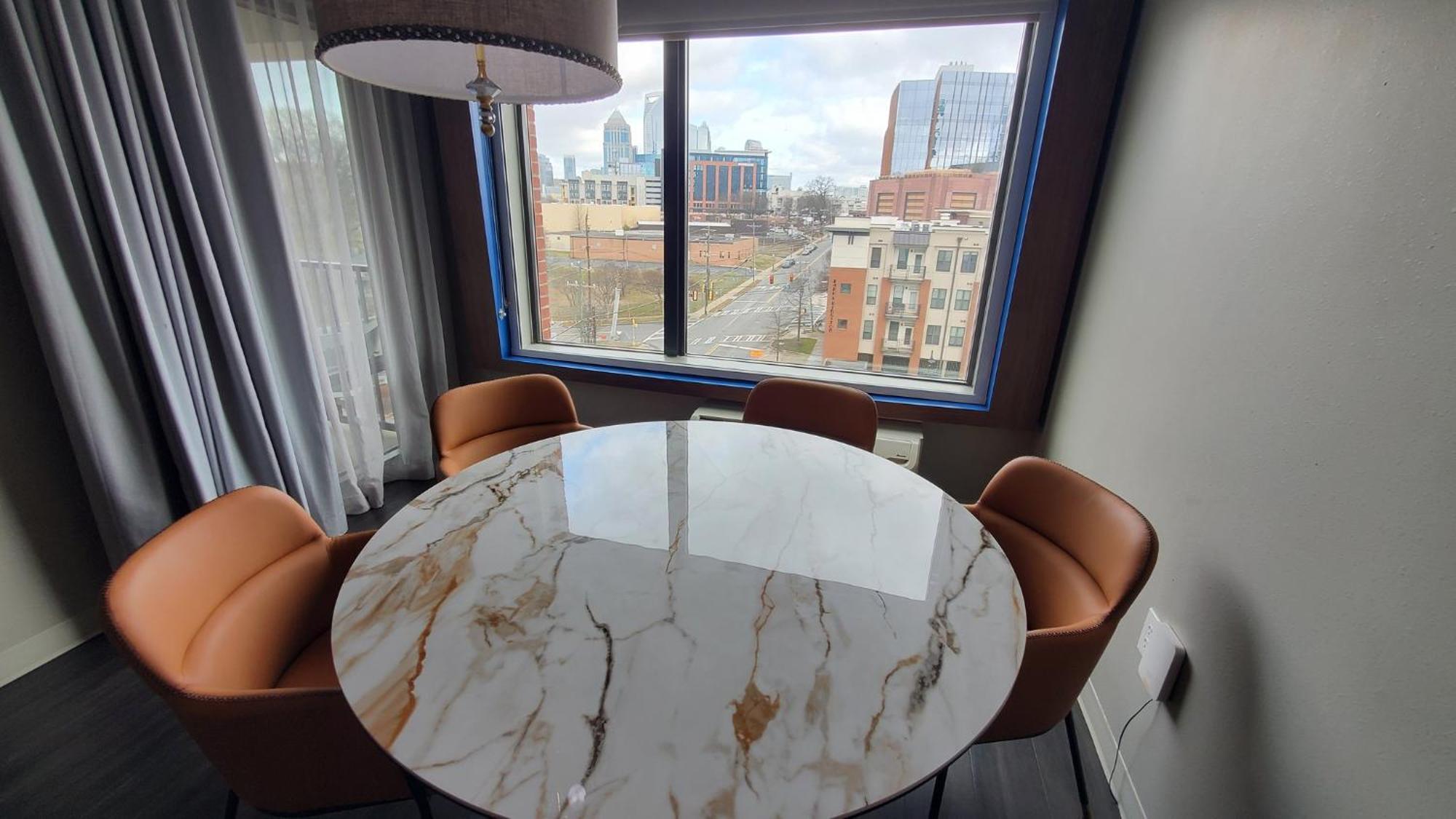 Holiday Inn Express & Suites - Charlotte - South End By Ihg Екстериор снимка