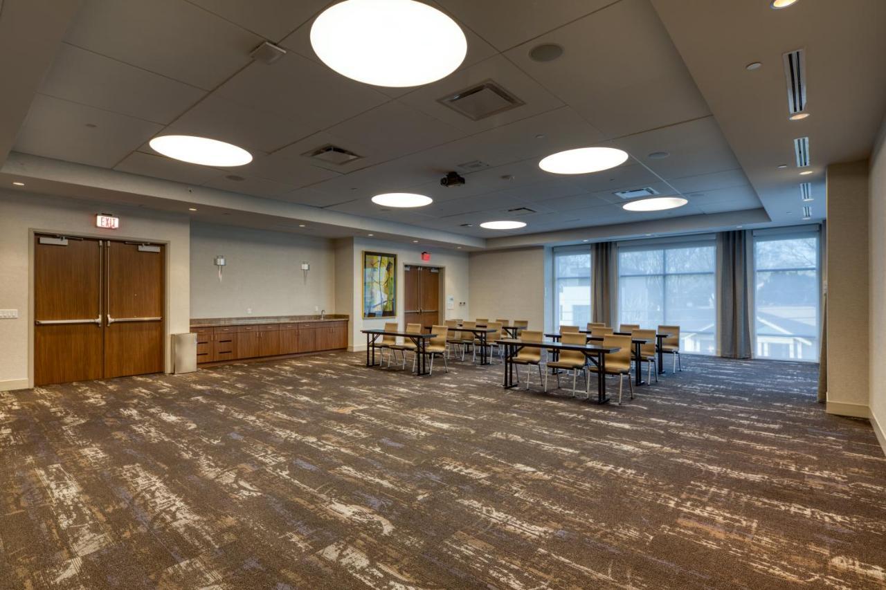 Holiday Inn Express & Suites - Charlotte - South End By Ihg Екстериор снимка