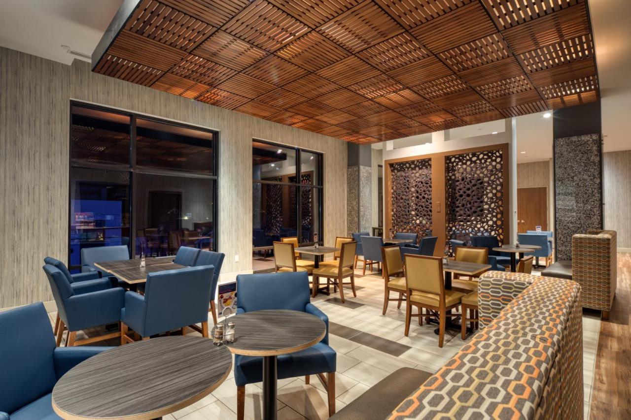 Holiday Inn Express & Suites - Charlotte - South End By Ihg Екстериор снимка